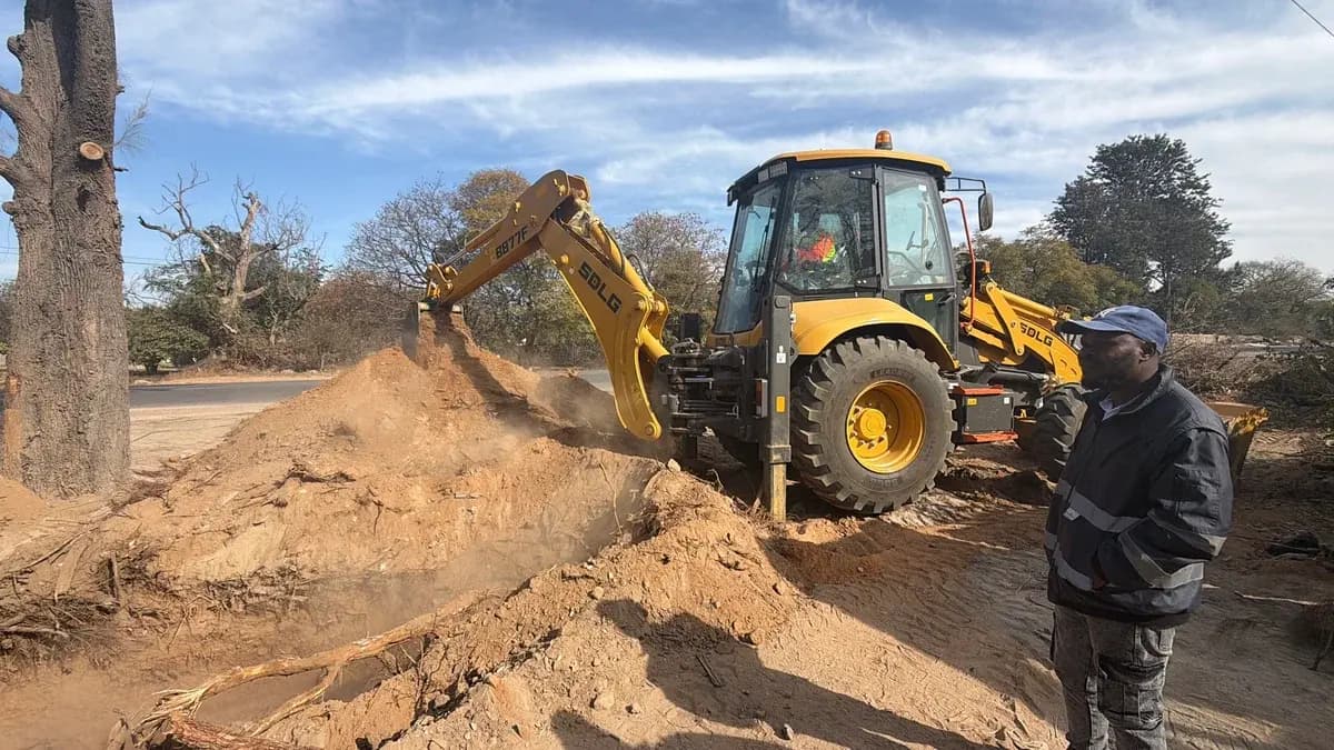 SDLG Backhoe loader (TLB), photo 2