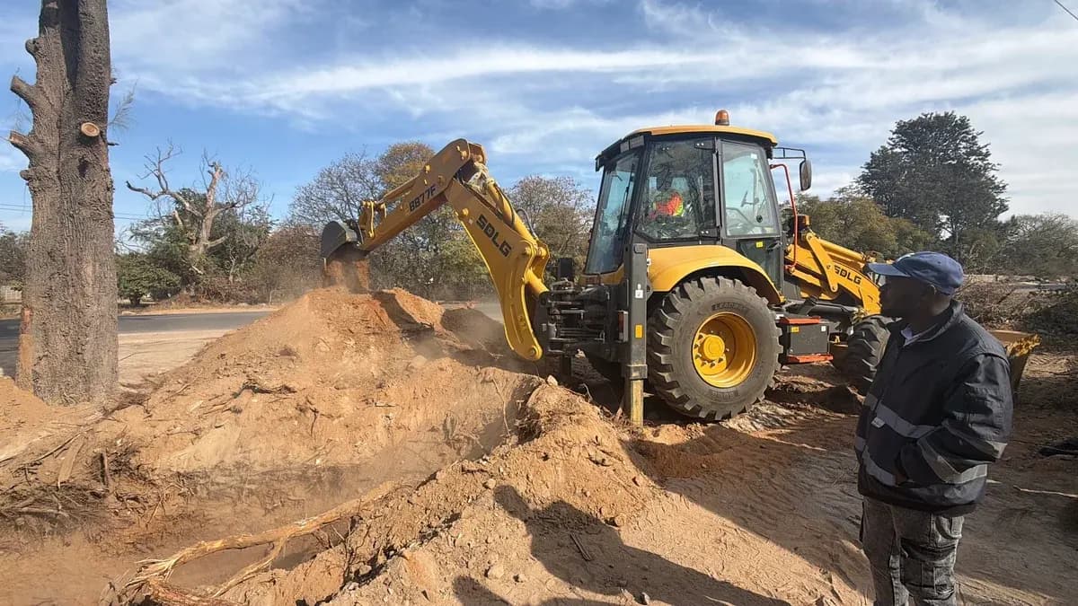 SDLG Backhoe loader (TLB), photo 3